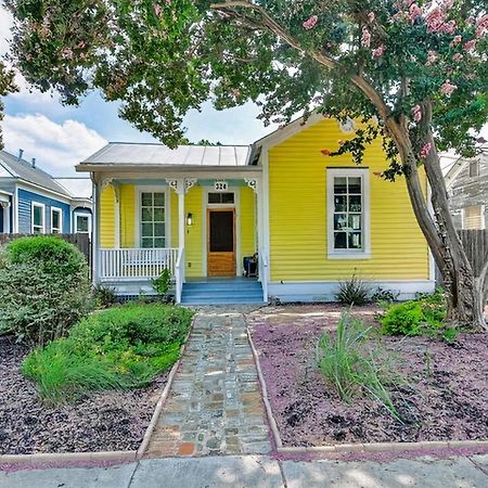 Downtown Historic 2Bdrm, Walk To Riverwalk, Alamo; Beautifully Renovated! ซานอันโตนิโอ ภายนอก รูปภาพ