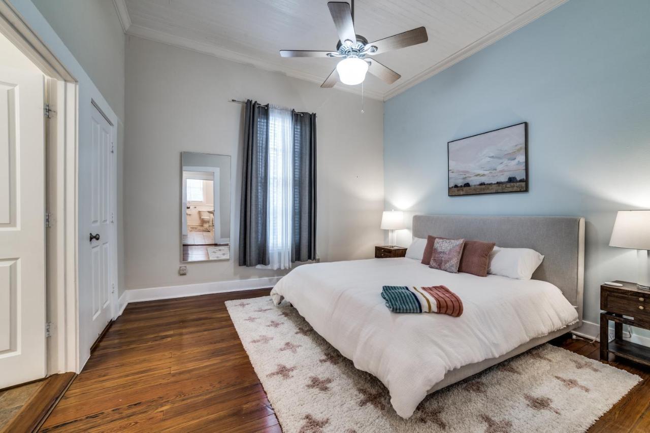 Downtown Historic 2Bdrm, Walk To Riverwalk, Alamo; Beautifully Renovated! ซานอันโตนิโอ ภายนอก รูปภาพ