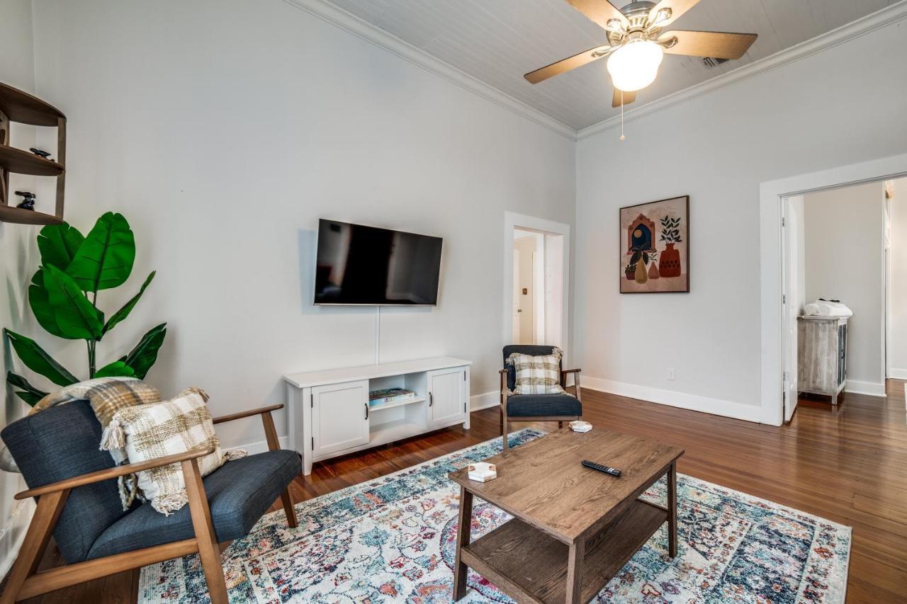 Downtown Historic 2Bdrm, Walk To Riverwalk, Alamo; Beautifully Renovated! ซานอันโตนิโอ ภายนอก รูปภาพ